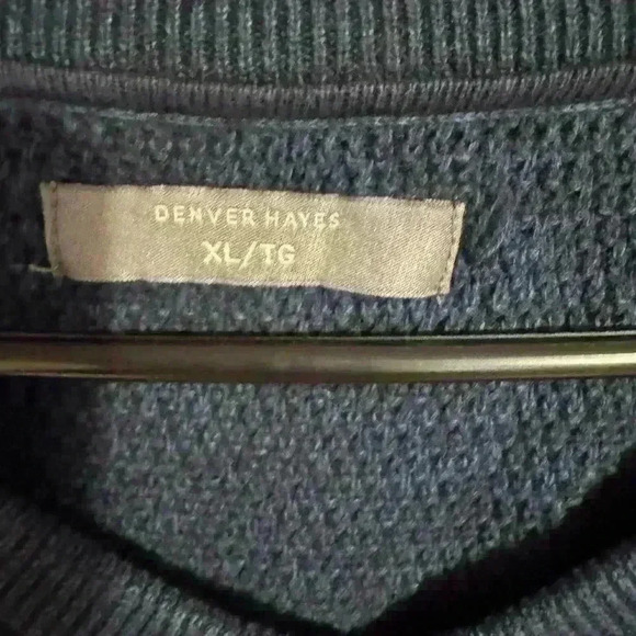 Men’s XL Denver Hayes v neck sweater, Navy blue EUC - Picture 2 of 3